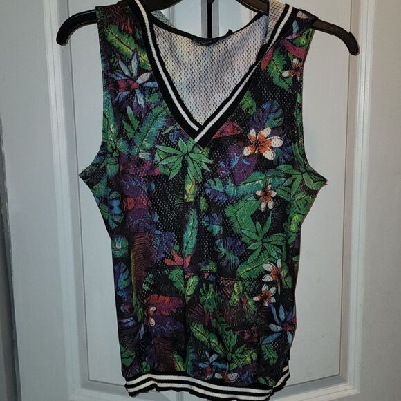 Sleeveless hoodie  - Picture 1 of 4